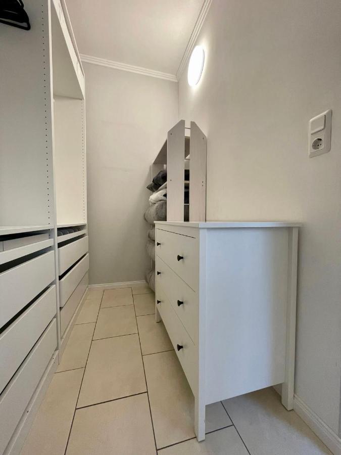 Easystay#4 Home Cinema Ferienwohnung In Kliniknaehe Mit Balkon, Boxspringbett & Netflix باد اوينهاوسن المظهر الخارجي الصورة