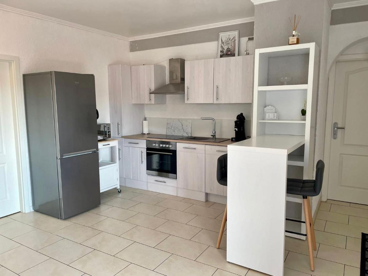 Easystay#4 Home Cinema Ferienwohnung In Kliniknaehe Mit Balkon, Boxspringbett & Netflix باد اوينهاوسن المظهر الخارجي الصورة